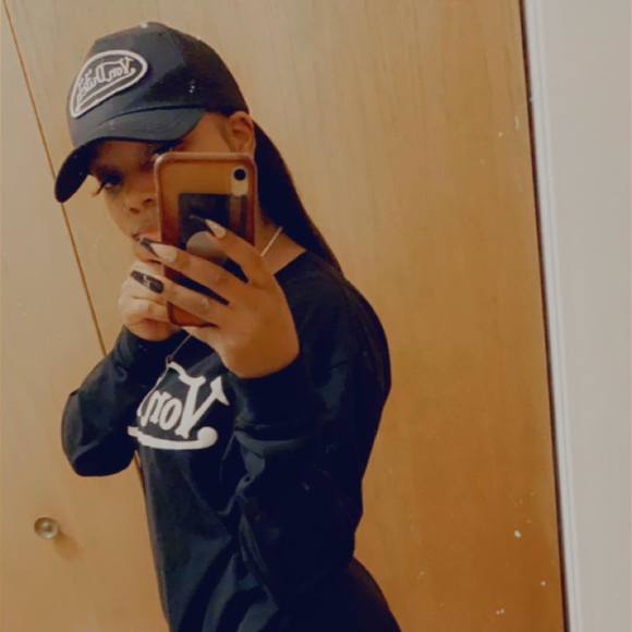 elleb09